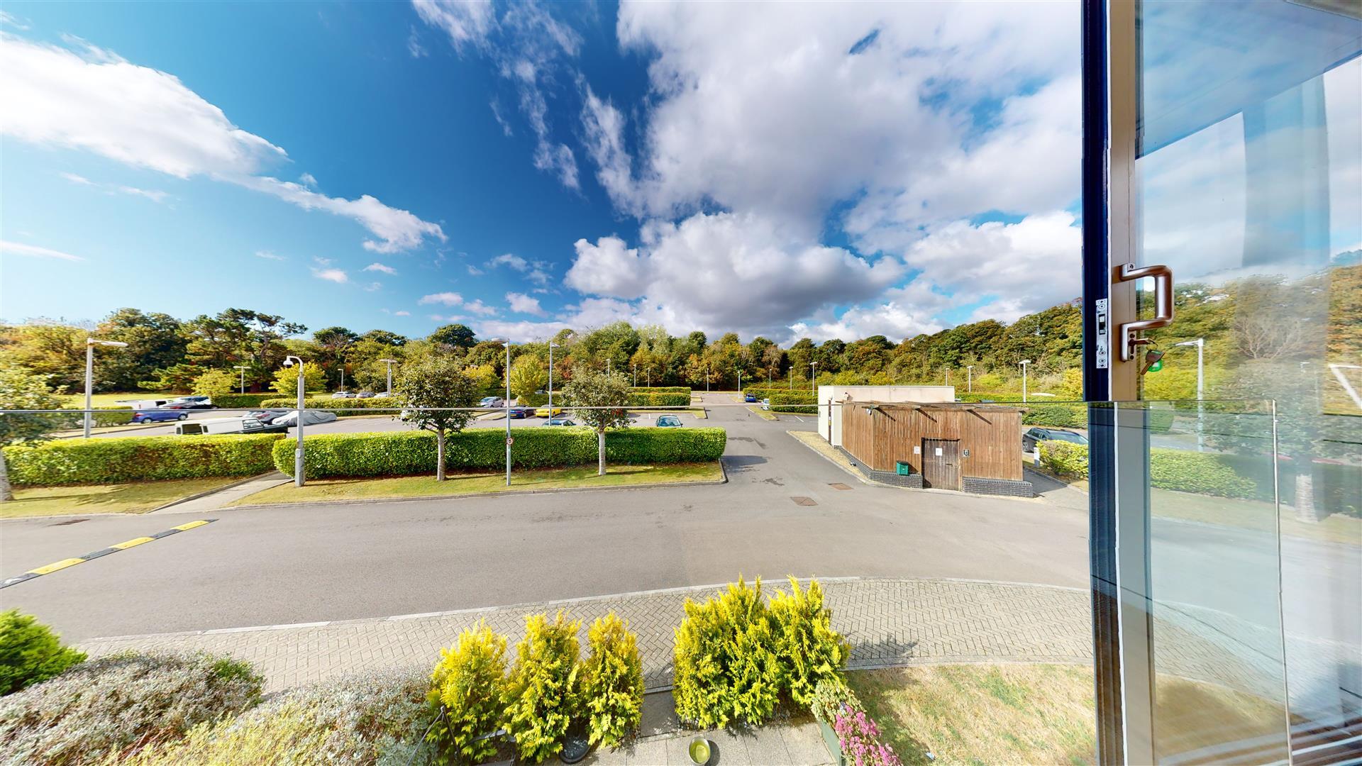 WOODLANDS, HAYES POINT, SULLY Jeffrey Ross Estate Agents